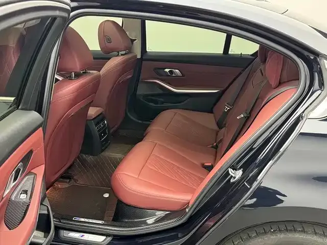BMW 3 Series — Фото автомобиля 10