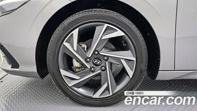 Hyundai AVANTE Новый Avante (CN7) — Фото автомобиля 5