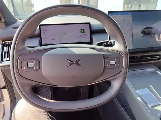 Xpeng P7+ — Фото автомобиля 10