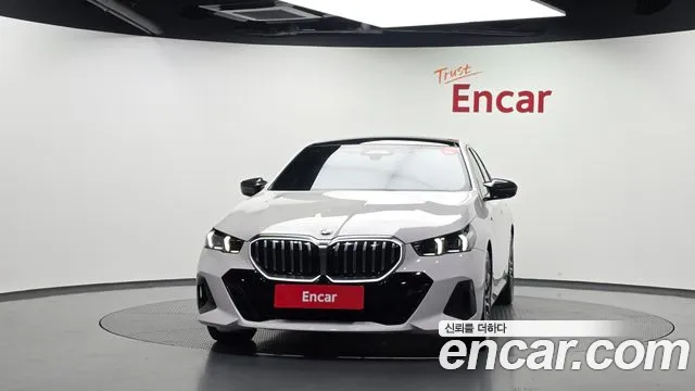 BMW 5 Series G60 — Фото автомобиля 3