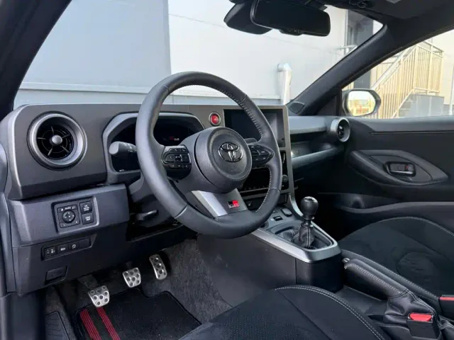 Toyota GR YARIS — Фото автомобиля 10
