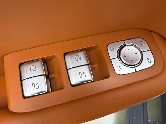 Li Auto L9 — Фото автомобиля 11