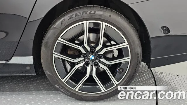 BMW 7-Series 7 серия (G70) 740i sDrive M Sport — Фото автомобиля 21