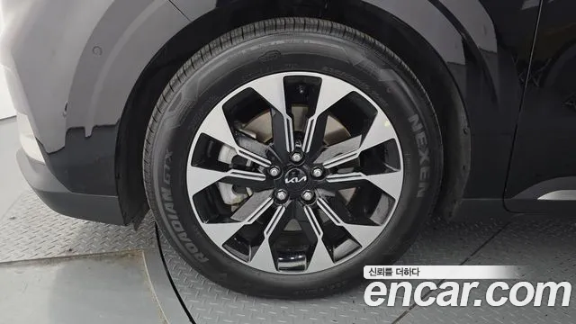Kia Canival — Фото автомобиля 5