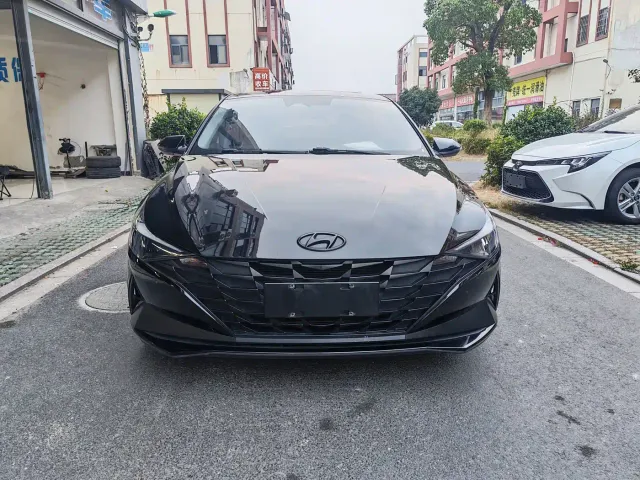 Hyundai Elantra 2022 240TGDi DCT GLX Black Knight Limited Edition — Фото автомобиля 2