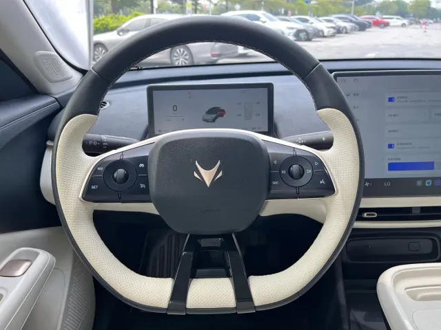 Arcfox T1 — Фото автомобиля 12