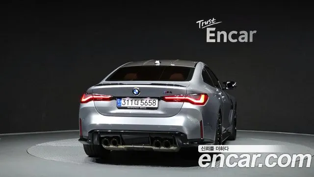 BMW M4 — Фото автомобиля 3