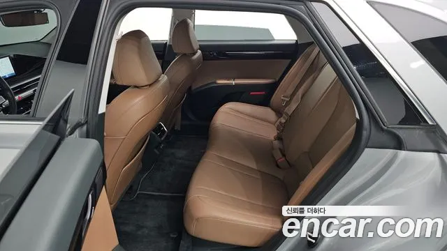 Hyundai Grandeur GN7 — Фото автомобиля 11
