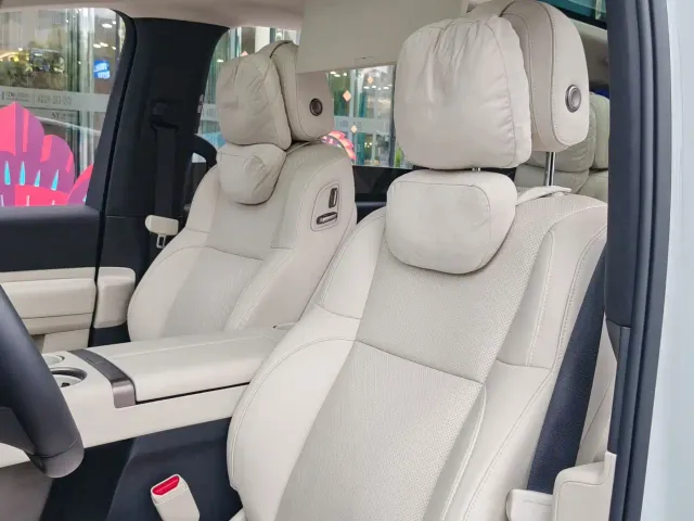 Li Auto MEGA — Фото автомобиля 11