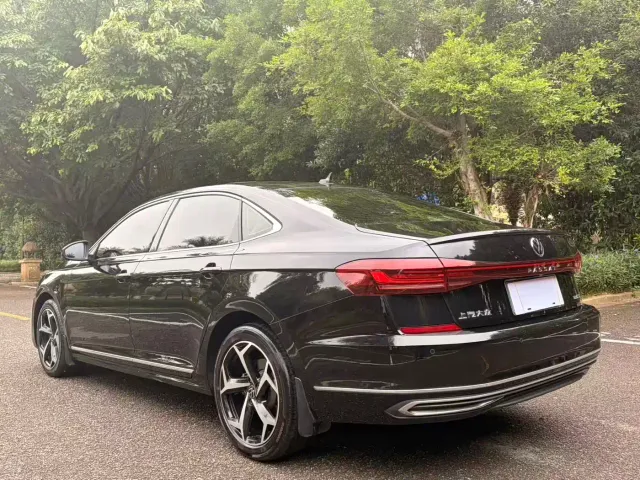 Volkswagen Passat — Фото автомобиля 7