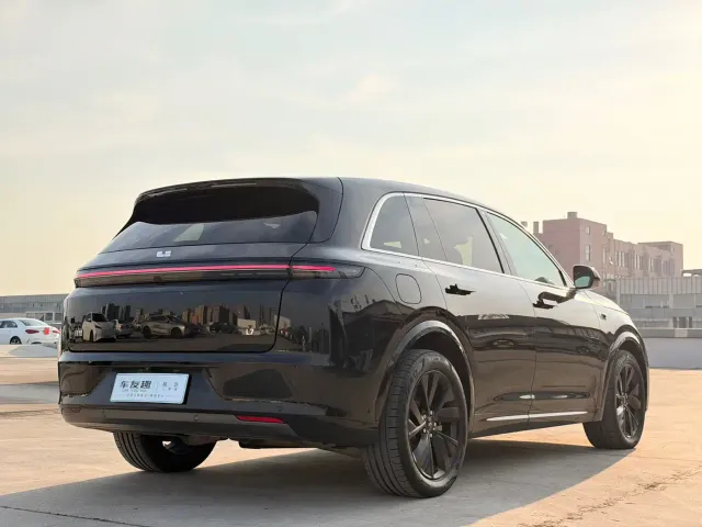 Li Auto L7 — Фото автомобиля 3