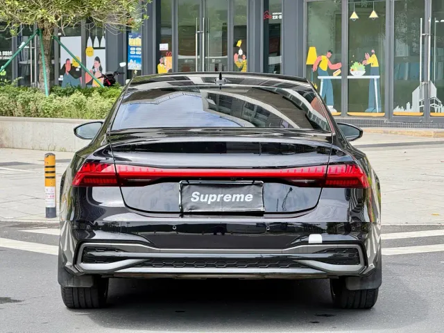 Audi A7L — Фото автомобиля 11