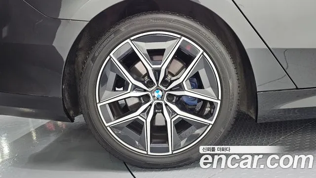 BMW 5 Series G60 — Фото автомобиля 4