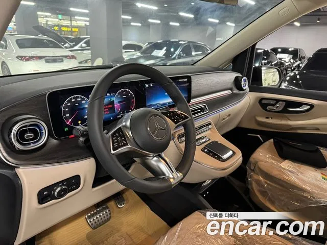 Mercedes-Benz V-Class — Фото автомобиля 4