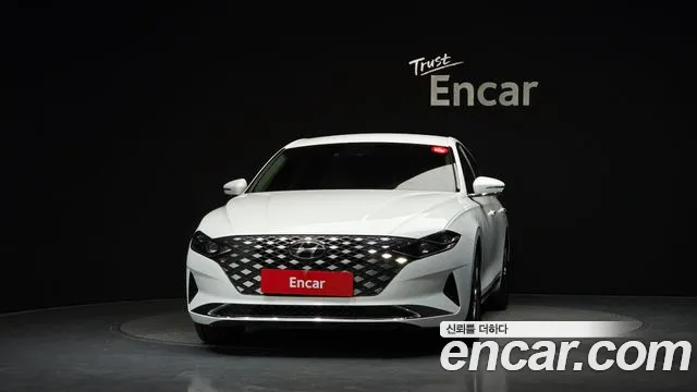 Hyundai Grandeur New — Фото автомобиля 3