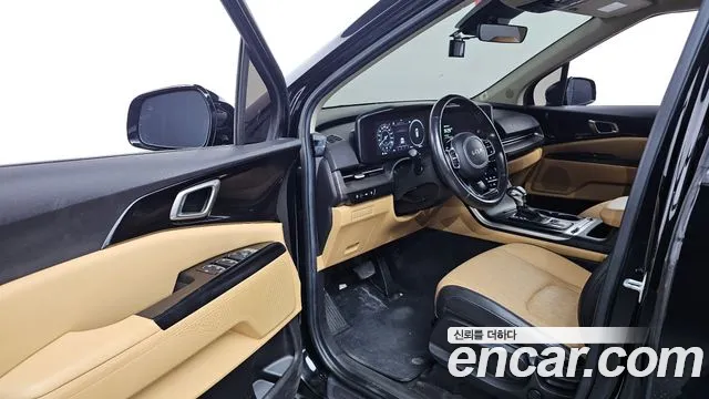 Kia Carnival Generation 4 — Фото автомобиля 10
