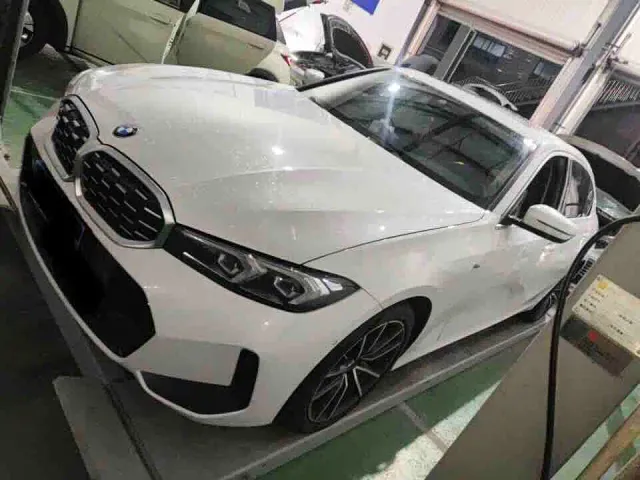 Фотография автомобиля — BMW 3 Series
