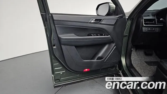 KG_Mobility_Ssangyong Rexton Новый Rexton Sport Khan Дизель 2.2 4WD — Фото автомобиля 22