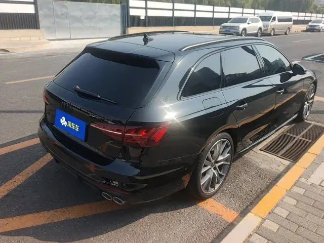 Audi S4 — Фото автомобиля 3
