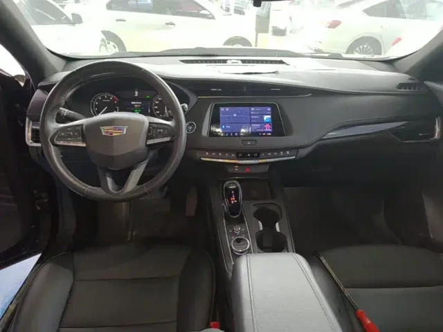 Cadillac XT4 — Фото автомобиля 9
