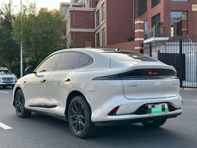 IM Motors LS6 — Фото автомобиля 7