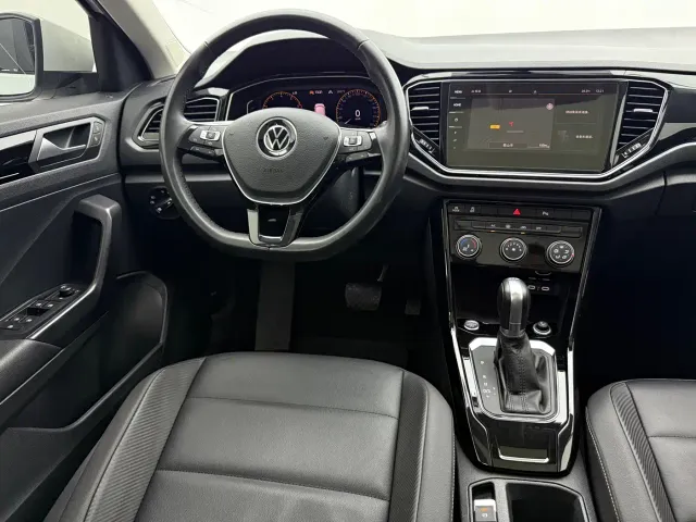 Volkswagen T-Roc — Фото автомобиля 16