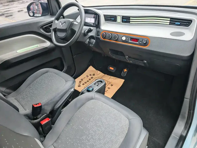 Wuling Hongguang Mini EV — Фото автомобиля 10
