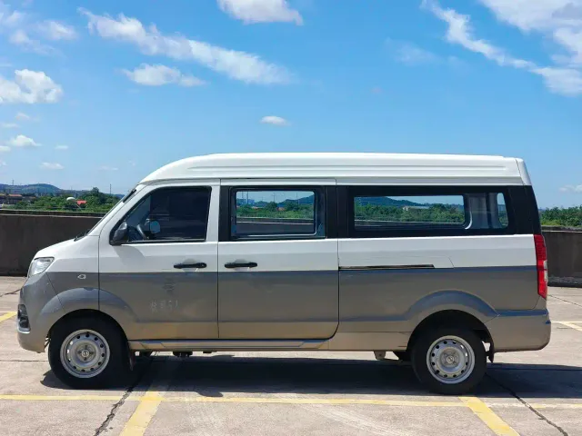 Jinbei New Hiace X30L — Фото автомобиля 5