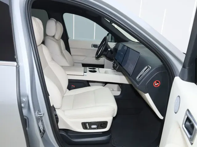 Li Auto L9 — Фото автомобиля 7