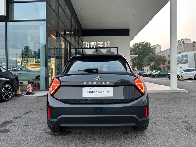 MINI Hatch — Фото автомобиля 11