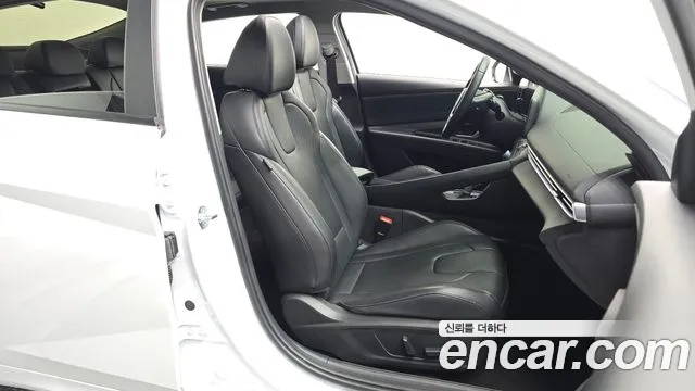 Hyundai AVANTE Новый Avante (CN7) — Фото автомобиля 22