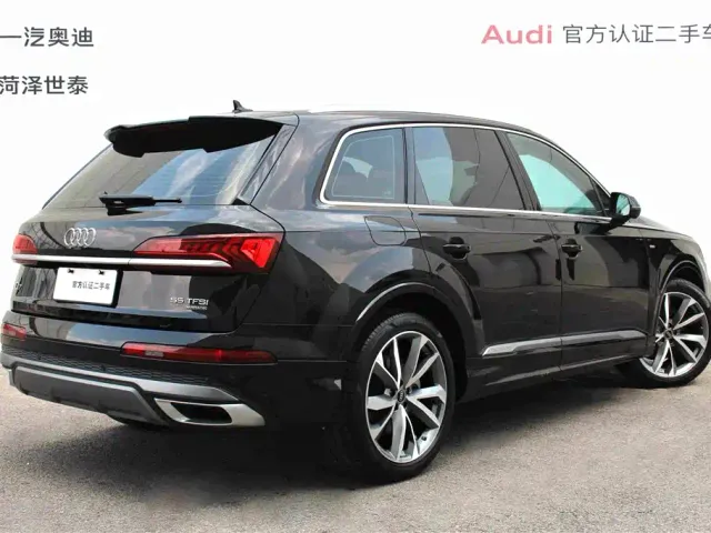 Audi Q7 — Фото автомобиля 3