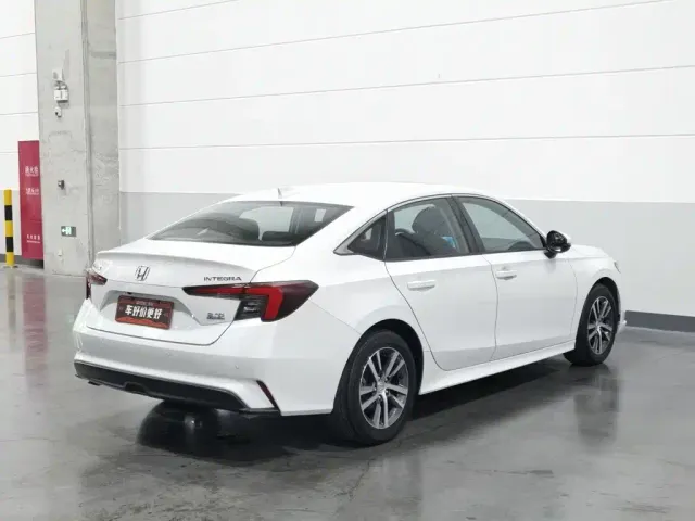 Honda Integra — Фото автомобиля 2