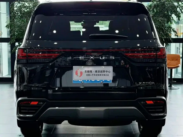 Lexus LX — Фото автомобиля 18