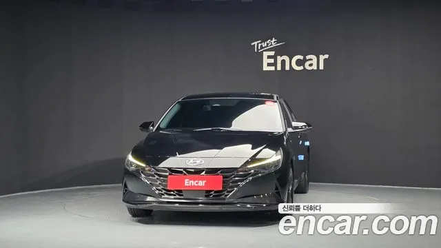 Hyundai Avante — Фото автомобиля 3