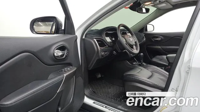 Jeep Cherokee KL — Фото автомобиля 10