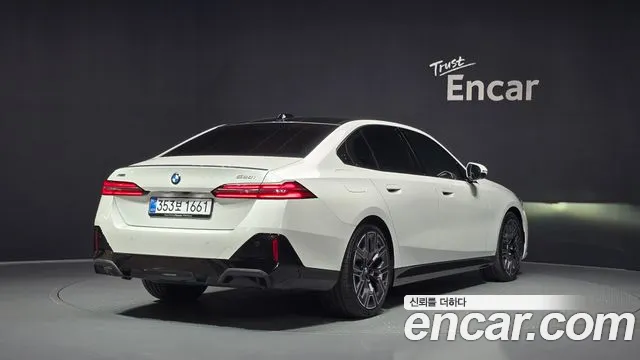 BMW 5-Series 5 серия (G60) 530i xDrive M Sport Pro Special Edition — Фото автомобиля 2