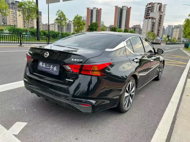 Nissan Teana — Фото автомобиля 6