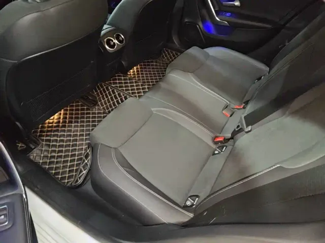 Mercedes-Benz A-Class — Фото автомобиля 16