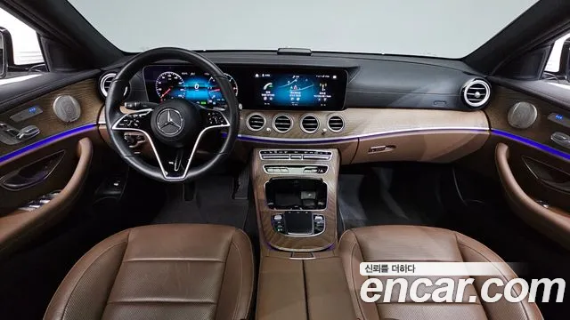 Mercedes-Benz E-Class — Фото автомобиля 7