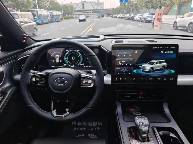GAC Trumpchi GS8 — Фото автомобиля 12
