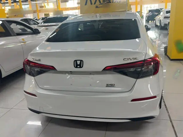 Honda Civic — Фото автомобиля 5