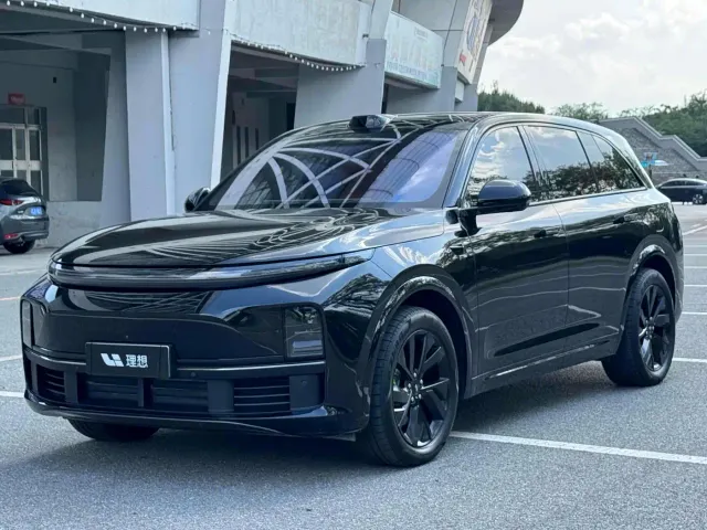 Li Auto L7 — Фото автомобиля 3