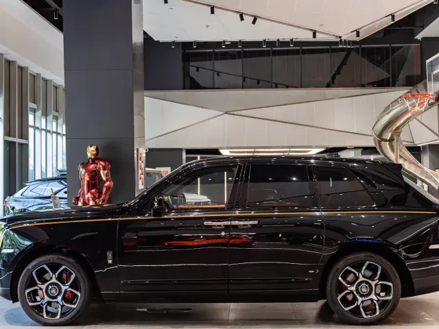 Rolls-Royce Cullinan — Фото автомобиля 10