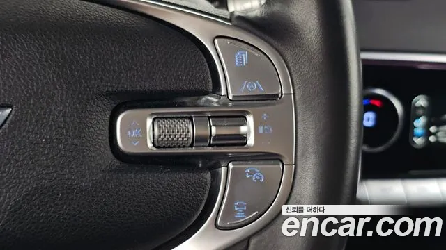 Genesis GV70 — Фото автомобиля 28