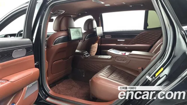 Genesis G90 — Фото автомобиля 9