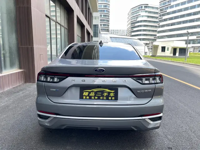 Ford Mondeo — Фото автомобиля 10
