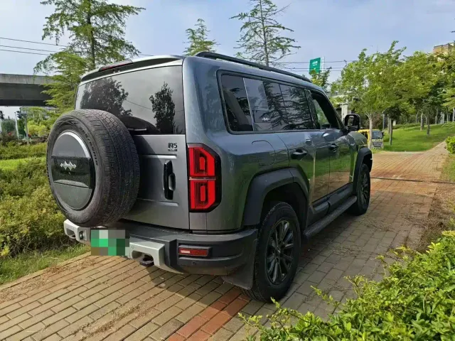 BYD FangChengBao Leopard 5 — Фото автомобиля 7