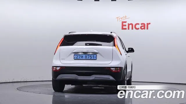 Kia Niro — Фото автомобиля 4
