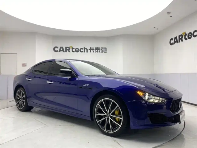Maserati Ghibli — Фото автомобиля 2